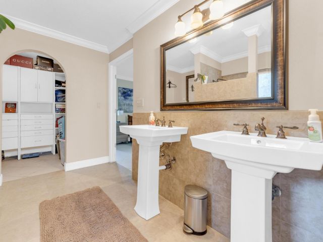 Home for sale at 22057 Woodset Way - photo 6622508