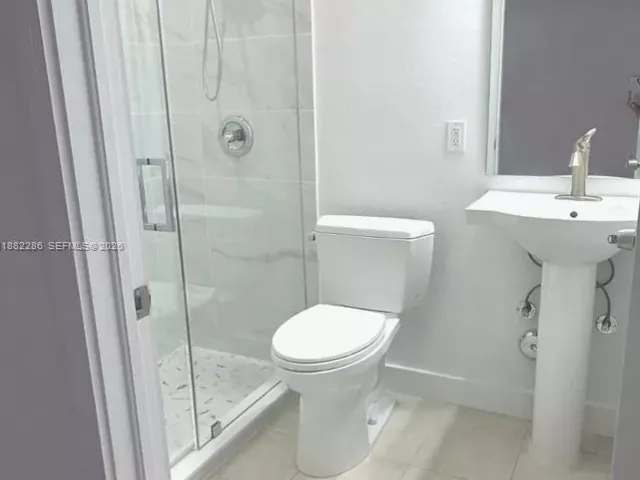 4-bedroom home for rent in Doral - 5570 NW 107th Ave 902 - MondialRealty