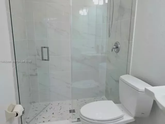 4-bedroom home for rent in Doral - 5570 NW 107th Ave 902 - MondialRealty