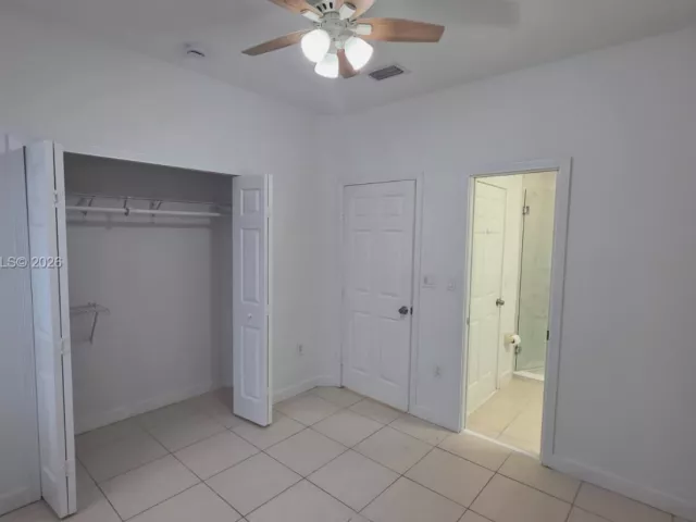 4-bedroom home for rent in Doral - 5570 NW 107th Ave 902 - MondialRealty