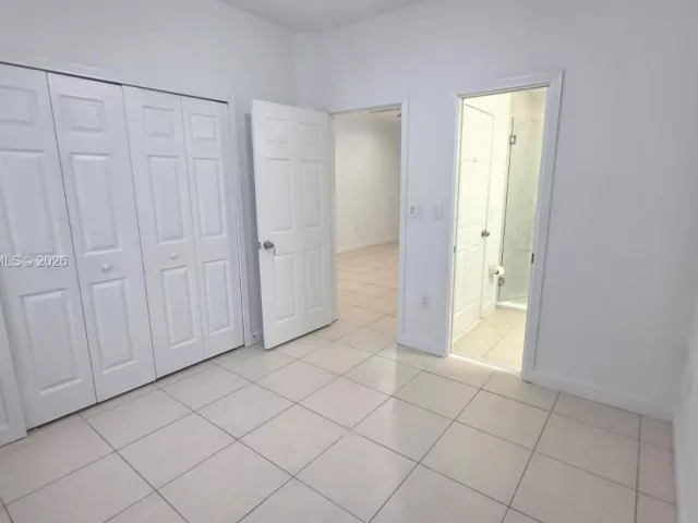 4-bedroom home for rent in Doral - 5570 NW 107th Ave 902 - MondialRealty