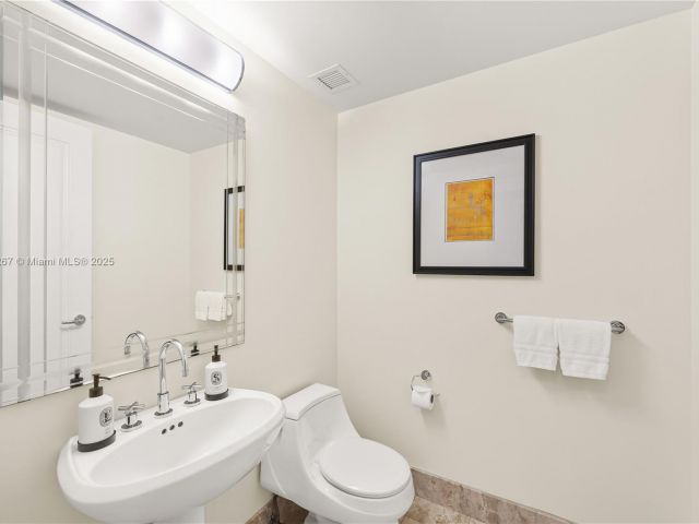 Apartment for sale  Unit #3203 - photo 7293748