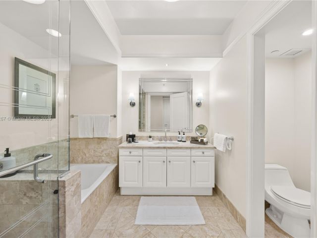 Apartment for sale  Unit #3203 - photo 7293751