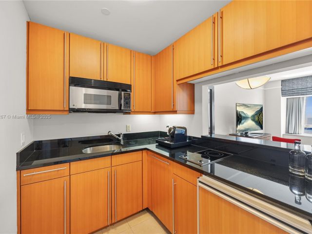 Apartment for sale  Unit #3203 - photo 7293756