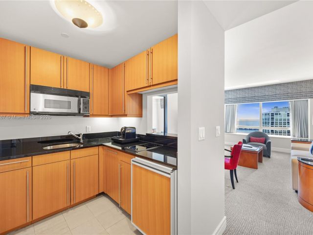 Apartment for sale  Unit #3203 - photo 7293762