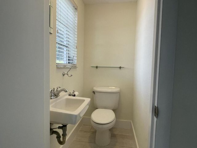 Home for rent at 145 NE 7th Avenue - photo 6595279