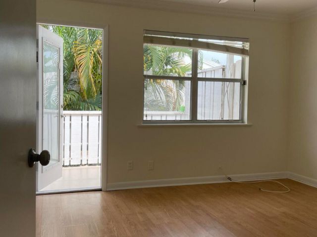 Home for rent at 145 NE 7th Avenue - photo 6595281