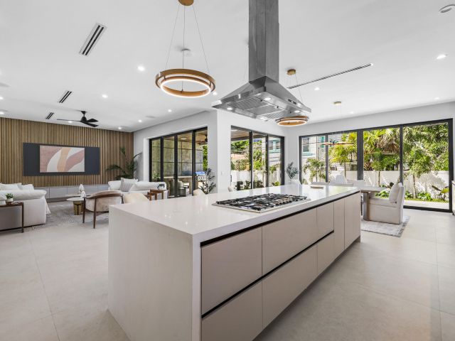 Home for sale at 1013 SE 9 Street - photo 6563999