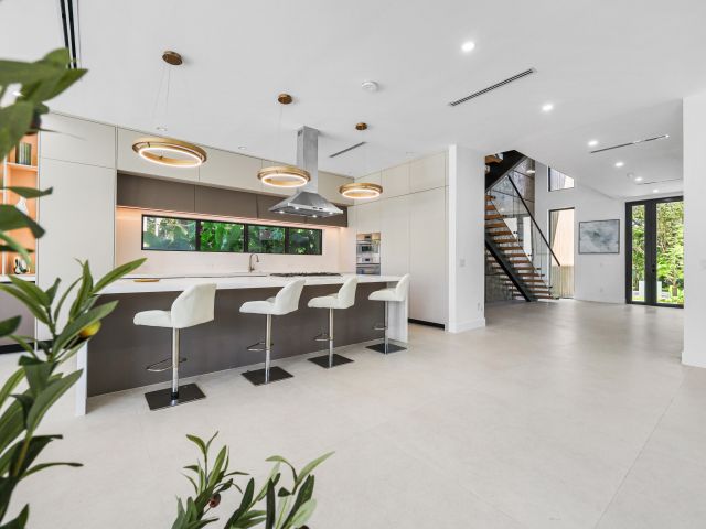 Home for sale at 1013 SE 9 Street - photo 6564000