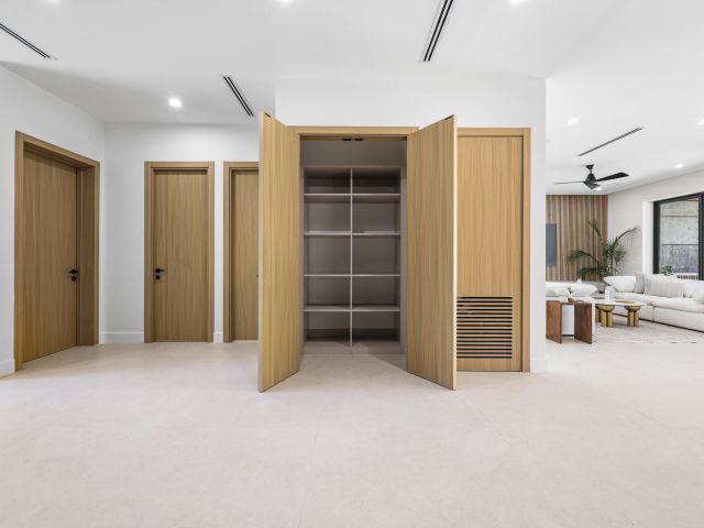 Home for sale at 1013 SE 9 Street - photo 6564003