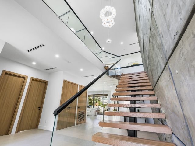 Home for sale at 1013 SE 9 Street - photo 6564006