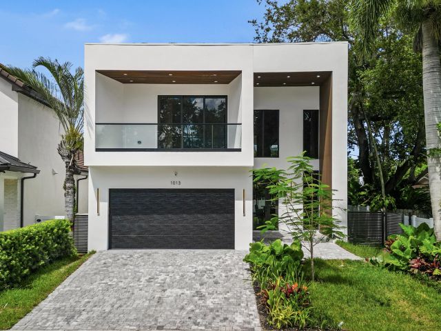 Home for sale at 1013 SE 9 Street - photo 6564009