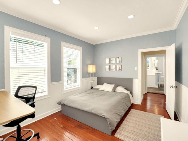 Home for sale at 910 NE 2nd Avenue - photo 6595080