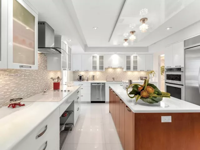 Apartment for sale  Unit #1401 - photo 6566609