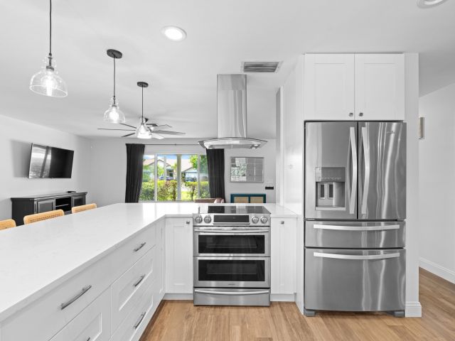 Home for rent at 1039 NW 8th Street - photo 6593956