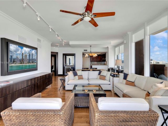 Apartment for sale  Unit #1201 - photo 6568232