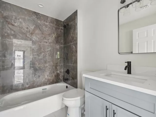 3-bedroom home for rent in Miami - 10344 NW 29th Ave 10344 - MondialRealty