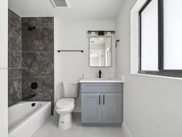 3-bedroom home for rent in Miami - 10344 NW 29th Ave 10344 - MondialRealty