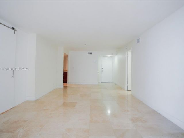 Apartment for rent  Unit #503 - photo 6566377