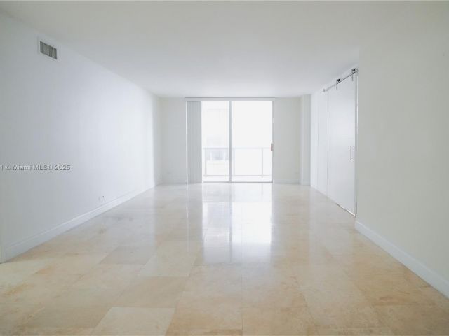 Apartment for rent  Unit #503 - photo 6566378