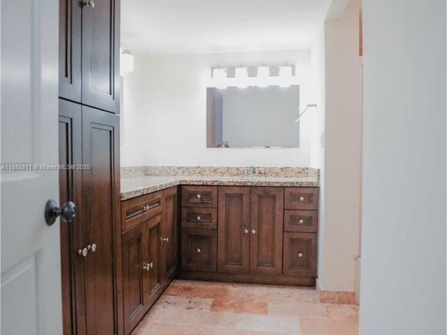 Apartment for rent  Unit #503 - photo 6608675