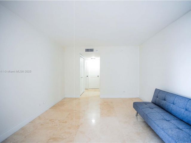 Apartment for rent  Unit #503 - photo 6608679