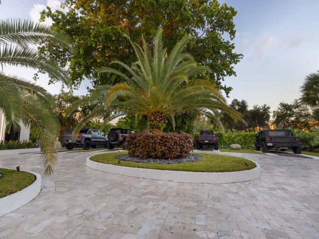 Home for sale at 290 NW 6th Street - photo 6593691