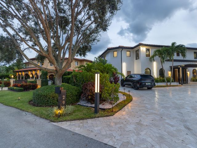 Home for sale at 290 NW 6th Street - photo 6593693