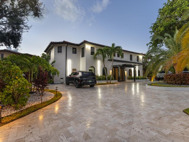 Home for sale at 290 NW 6th Street - photo 6593694