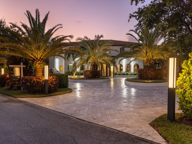 Home for sale at 290 NW 6th Street - photo 6593695