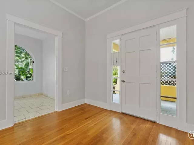 2-bedroom home for rent in Miami - 34 SW 18th Rd 0 - MondialRealty