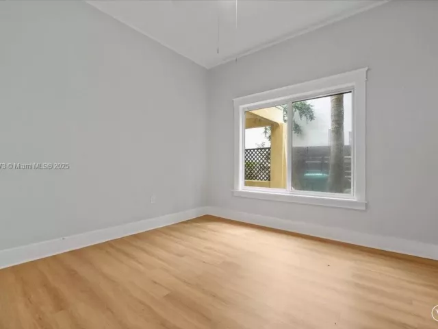 2-bedroom home for rent in Miami - 34 SW 18th Rd 0 - MondialRealty