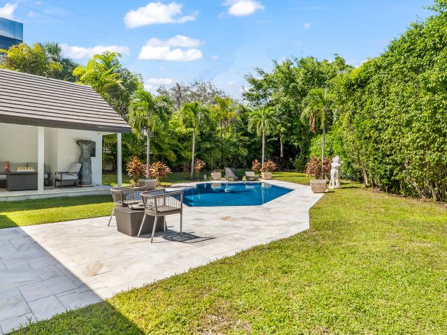 Home for sale at 501 Sandpiper Way - photo 6593913