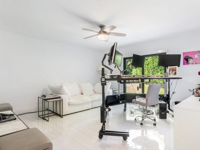 Home for sale at 501 Sandpiper Way - photo 6593926