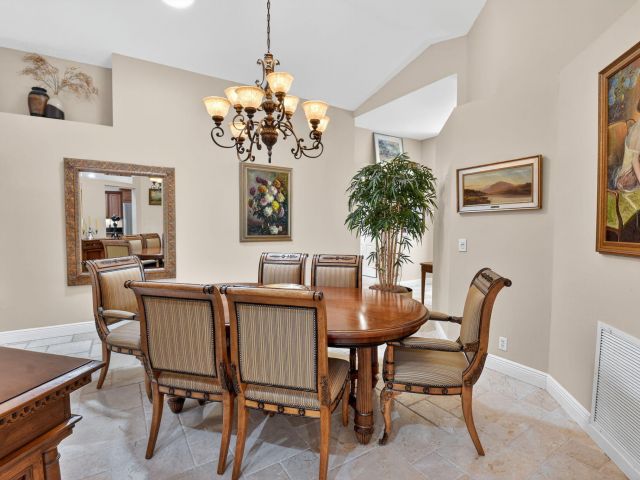 Home for sale at 523 Canoe Point - photo 6656861