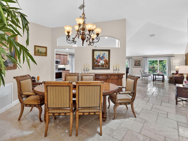 Home for sale at 523 Canoe Point - photo 6656864