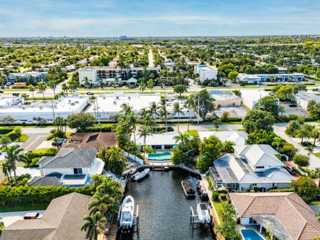 Home for sale at 3026 NE 6th Drive - photo 6789318