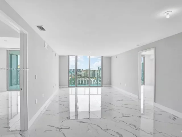 2-bedroom condo for sale in Sunny Isles Beach - 330 Sunny Isles Blvd 5-2205 - MondialRealty