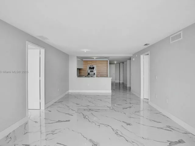 2-bedroom condo for sale in Sunny Isles Beach - 330 Sunny Isles Blvd 5-2205 - MondialRealty