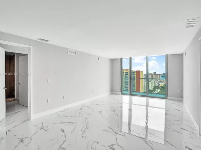 2-bedroom condo for sale in Sunny Isles Beach - 330 Sunny Isles Blvd 5-2205 - MondialRealty