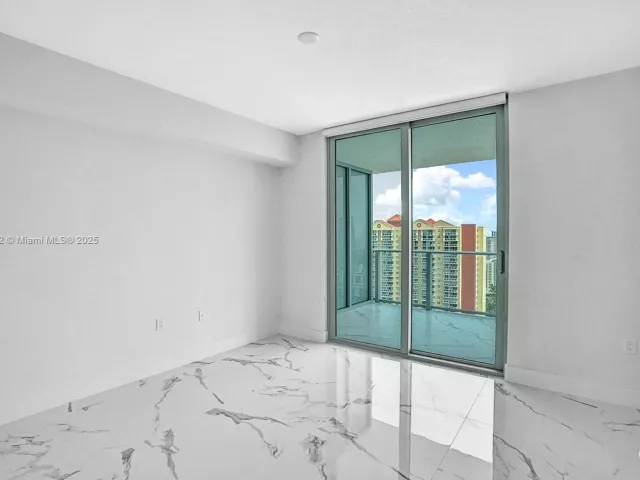 2-bedroom condo for sale in Sunny Isles Beach - 330 Sunny Isles Blvd 5-2205 - MondialRealty