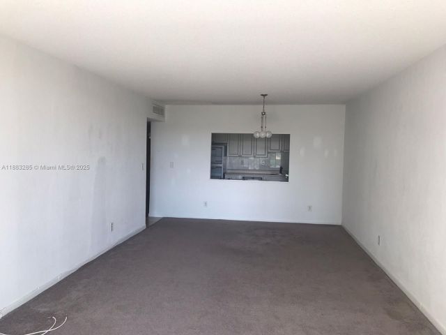 1-bedroom condo for rent in Sunny Isles Beach - 19380 Collins Ave 319 - MondialRealty