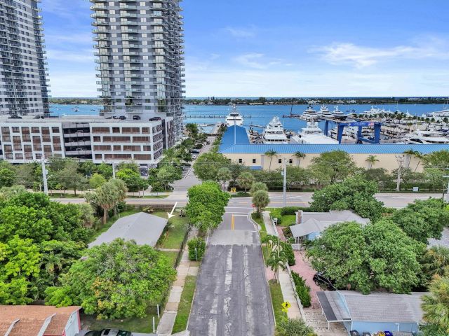 Home for sale at 401 42nd Street - photo 6603841