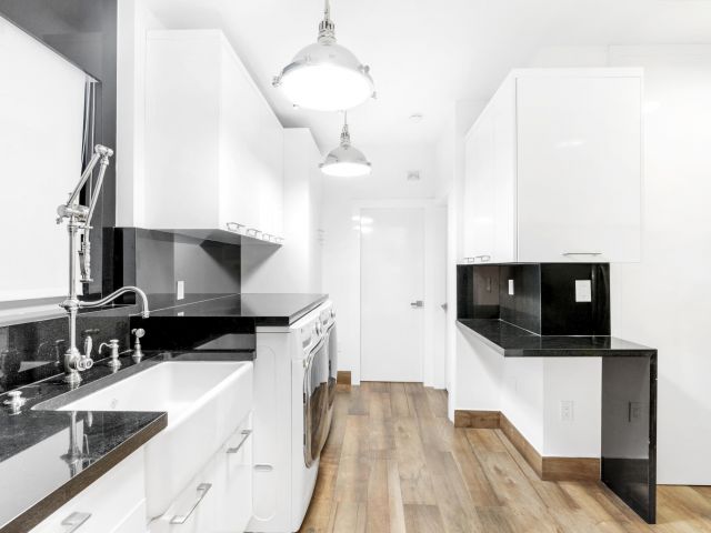 Home for sale at 3917 SW 42nd Avenue - photo 6670690