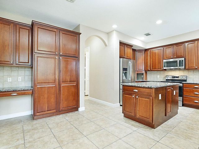 Home for rent at 748 Cresta Circle - photo 6592117