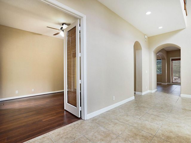 Home for rent at 748 Cresta Circle - photo 6592127