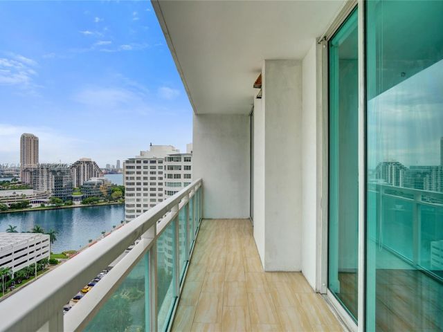 Apartment for sale  Unit #1704 - photo 6600766