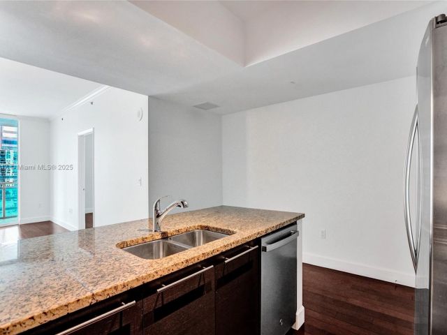 Apartment for sale  Unit #1704 - photo 6600771