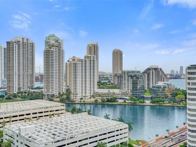 Apartment for sale  Unit #1704 - photo 6600778