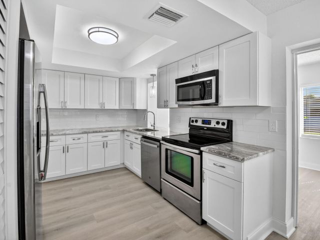 Home for sale at 14734 Wood Lodge Lane - photo 6595949